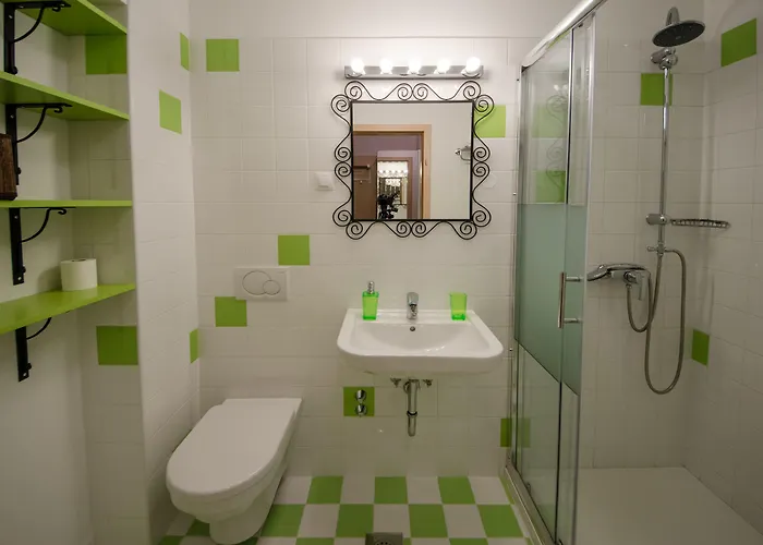 マルイェティカ アパート *